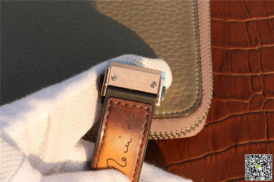 Hublot Classic Fusion 511.OX.0500.VR.BER16 TW Factory 1:1 Best Edition Replica Watch Cowhide strap